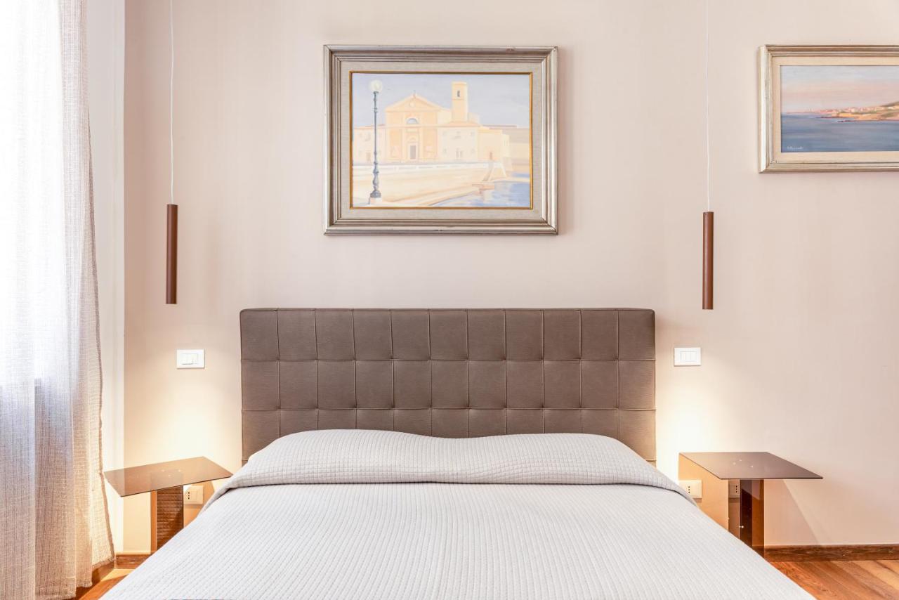 Piccola Venezia Canal View Charming Flat リヴォルノ エクステリア 写真